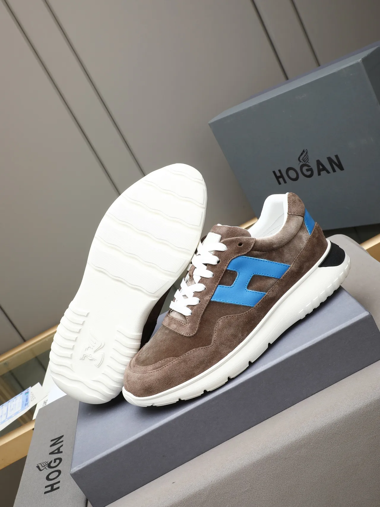 Hogan 棕蓝麂皮鞋面 超大 H Logo 生活方式运动鞋 4