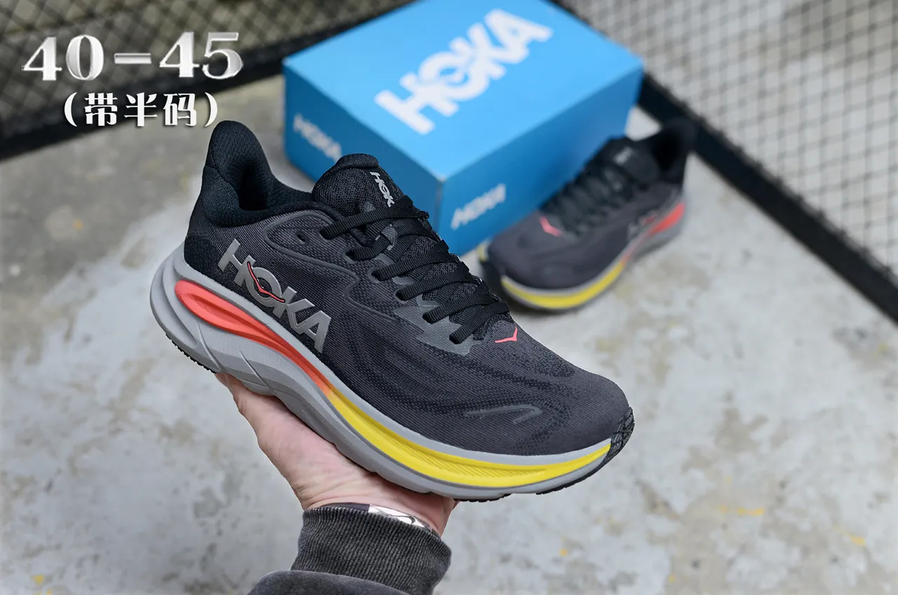 Hoka 黑黄 工程针织鞋面 多层中底 跑鞋 3