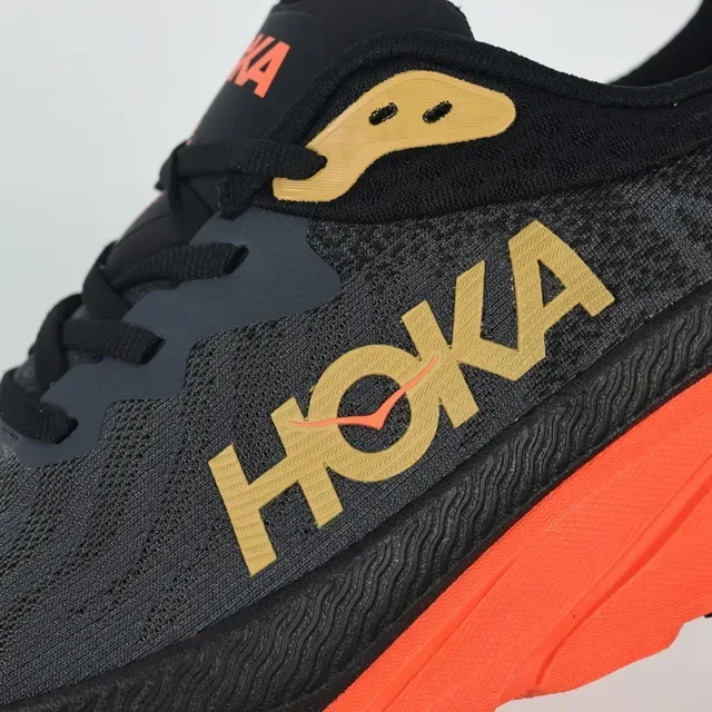 Hoka Clifton Noir Orange Engineered Knit Upper Flared Midsole Chaussures de Running 6