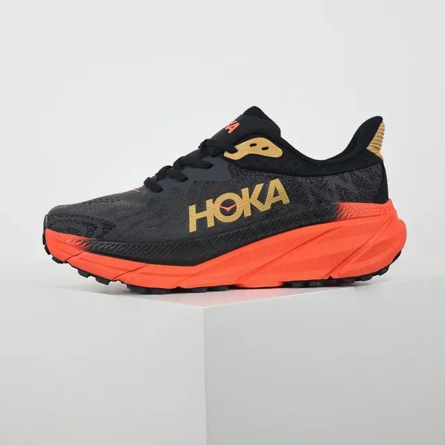 Hoka Clifton Noir Orange Engineered Knit Upper Flared Midsole Chaussures de Running 9