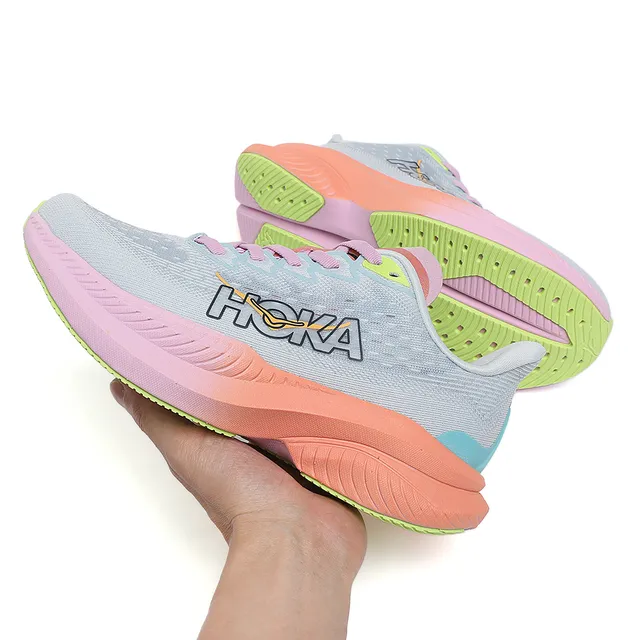Hoka Mach 6 رمادي وردي الجزء العلوي Knit Engineered الميدسول التدرجي أحذية الجري 2