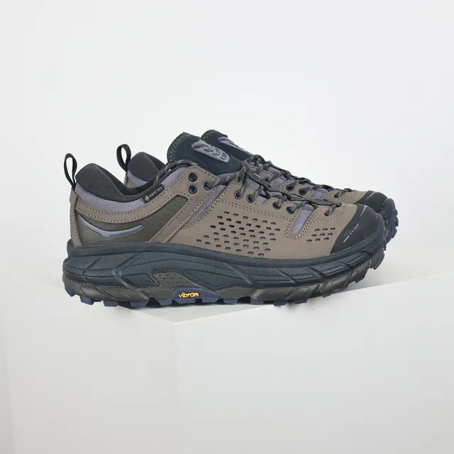 Hoka Speedgoat भूरा काला लो-कट ट्रेल रनिंग सिल्हूट छिद्रित जाली ऊपरी स्नीकर 3
