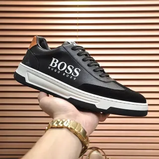 Hugo Boss 黑白 皮革与麂皮鞋面 对比中底 生活方式运动鞋