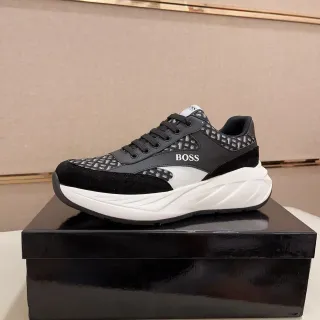 Hugo Boss Chaussures Noir Blanc Semelle Sculptée Partie Supérieure en Matériau Mixte Chunky Sneakers