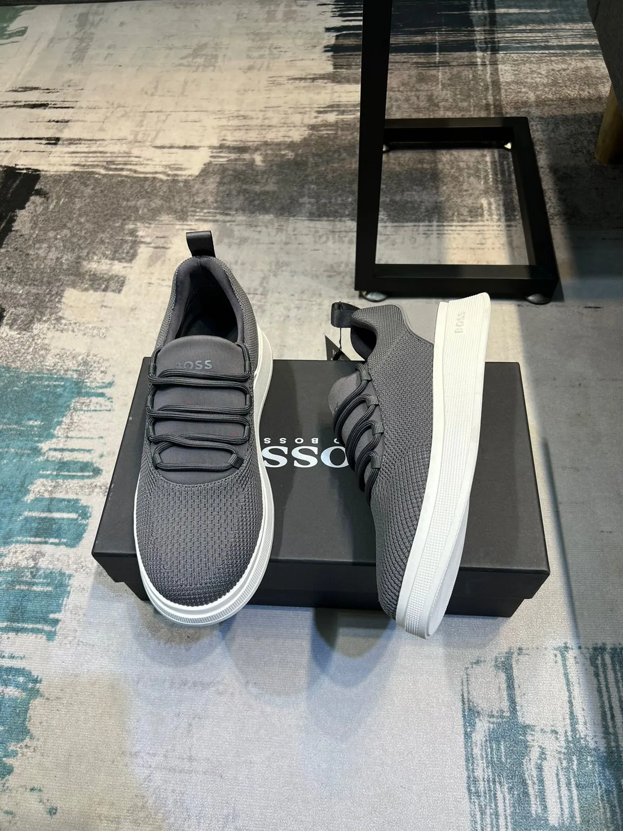 Hugo Boss Zapatillas de plataforma gris con correa elástica de tricot 4