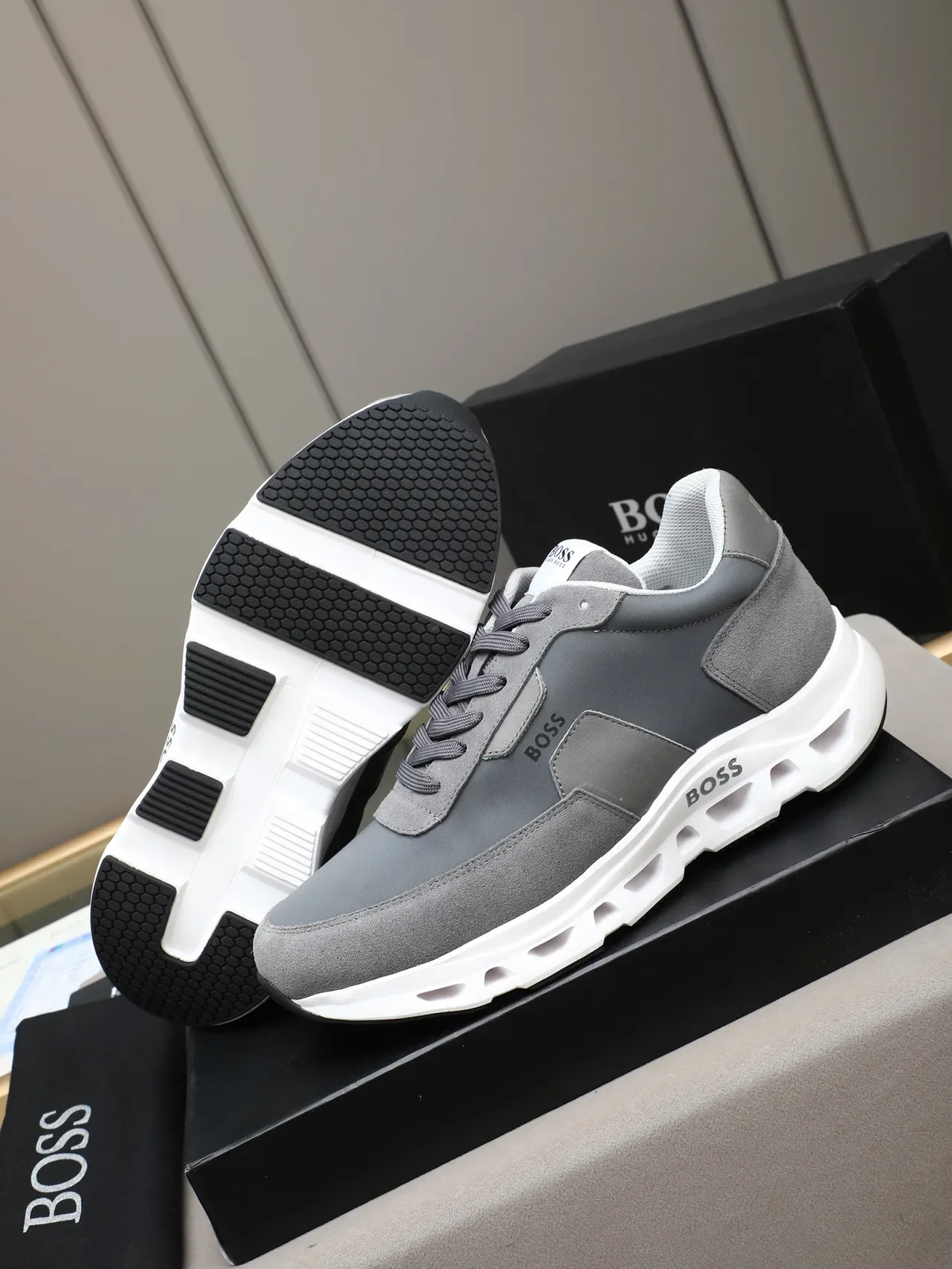 Hugo Boss Zapatillas Lifestyle Ante y Textil Gris 4