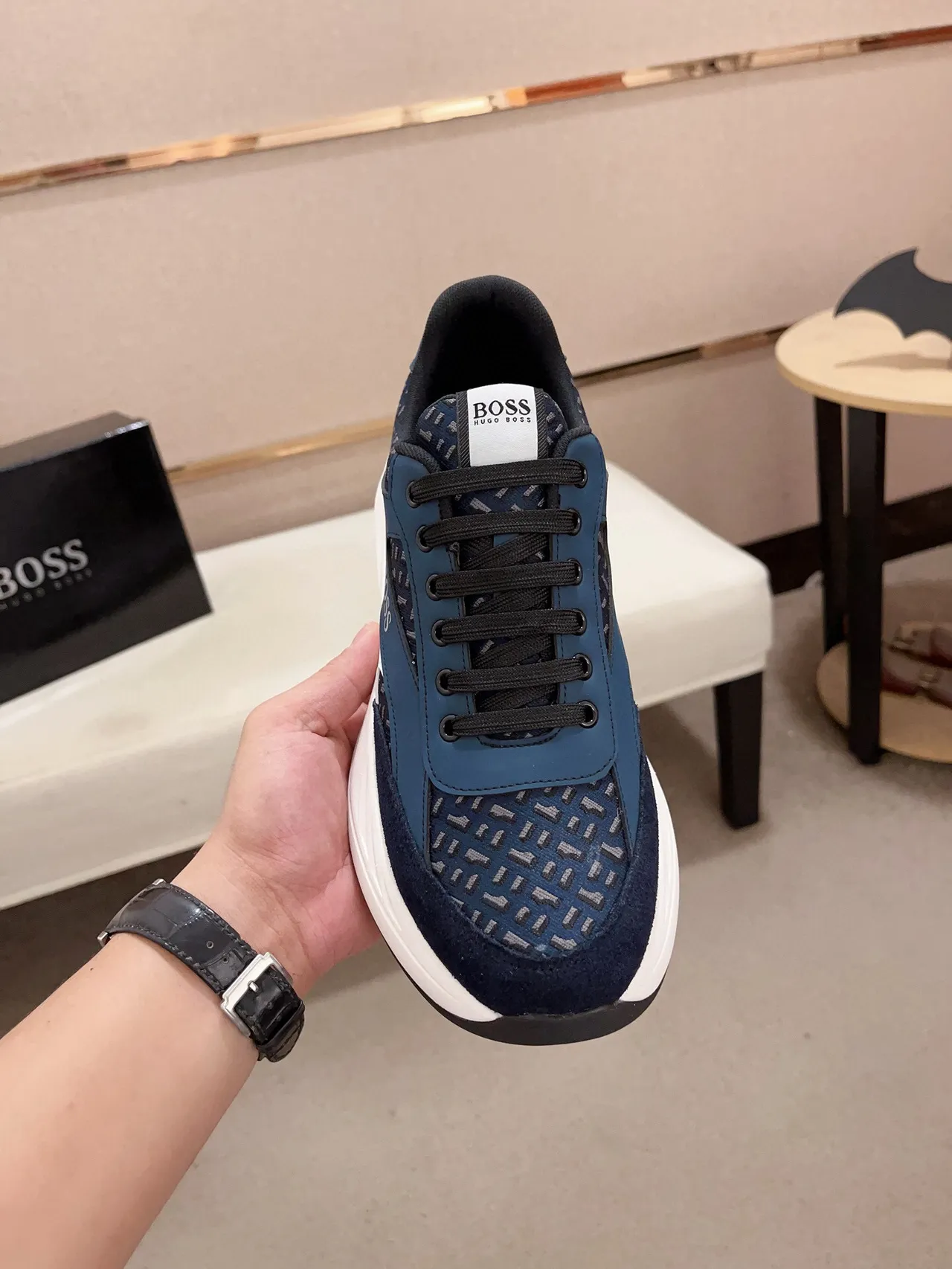 Hugo Boss Sneakers navy blanc à semelle chunky avec upper en matériaux mixtos 2