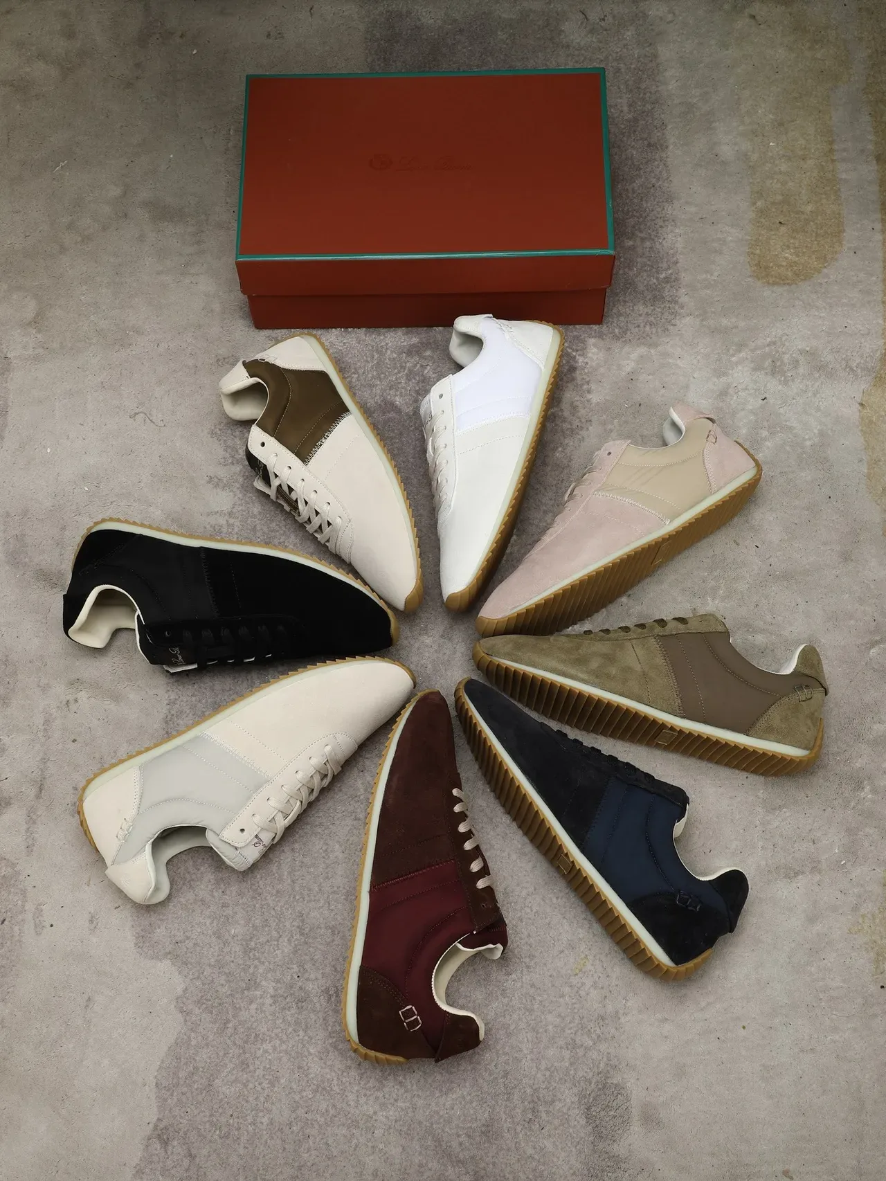 Loewe Flow Runner কালো সোয়েড লাইফস্টাইল স্নিকার্স 2