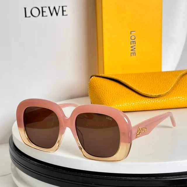 Loeve نظارات شمسية كبيرة مربعة شفافة وردية تدرج عدسة 9