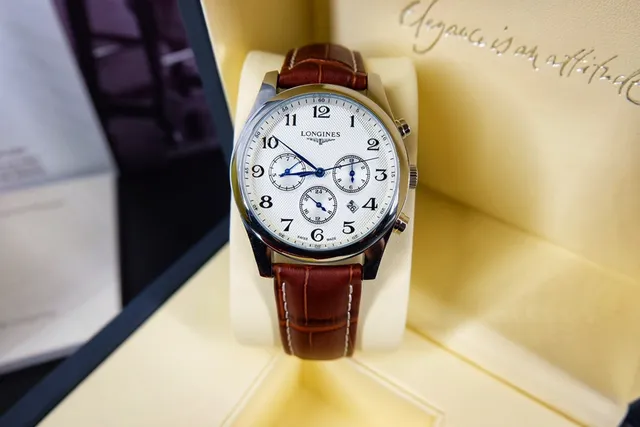 Longines Master Collection Chronograph বাদামী সাদা গোল স্টেইনলেস স্টিল কেস গিলোশে ডায়াল যান্ত্রিক ঘড়ি 7