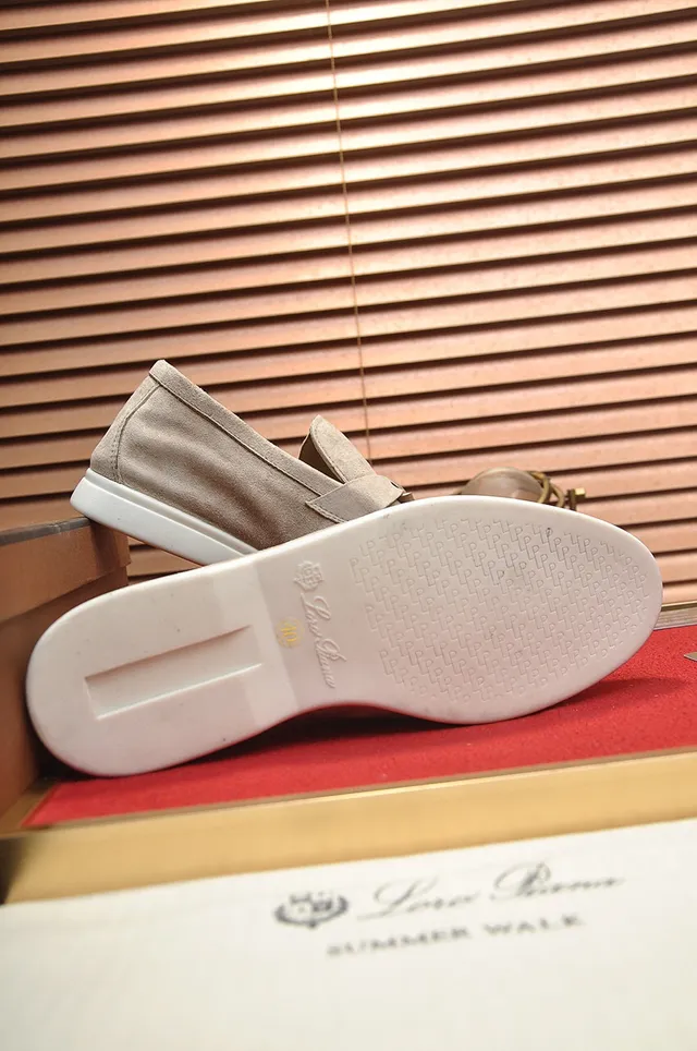 Loro Piana بيج أبيض سويد علوي Buckle Strap Loafer 4