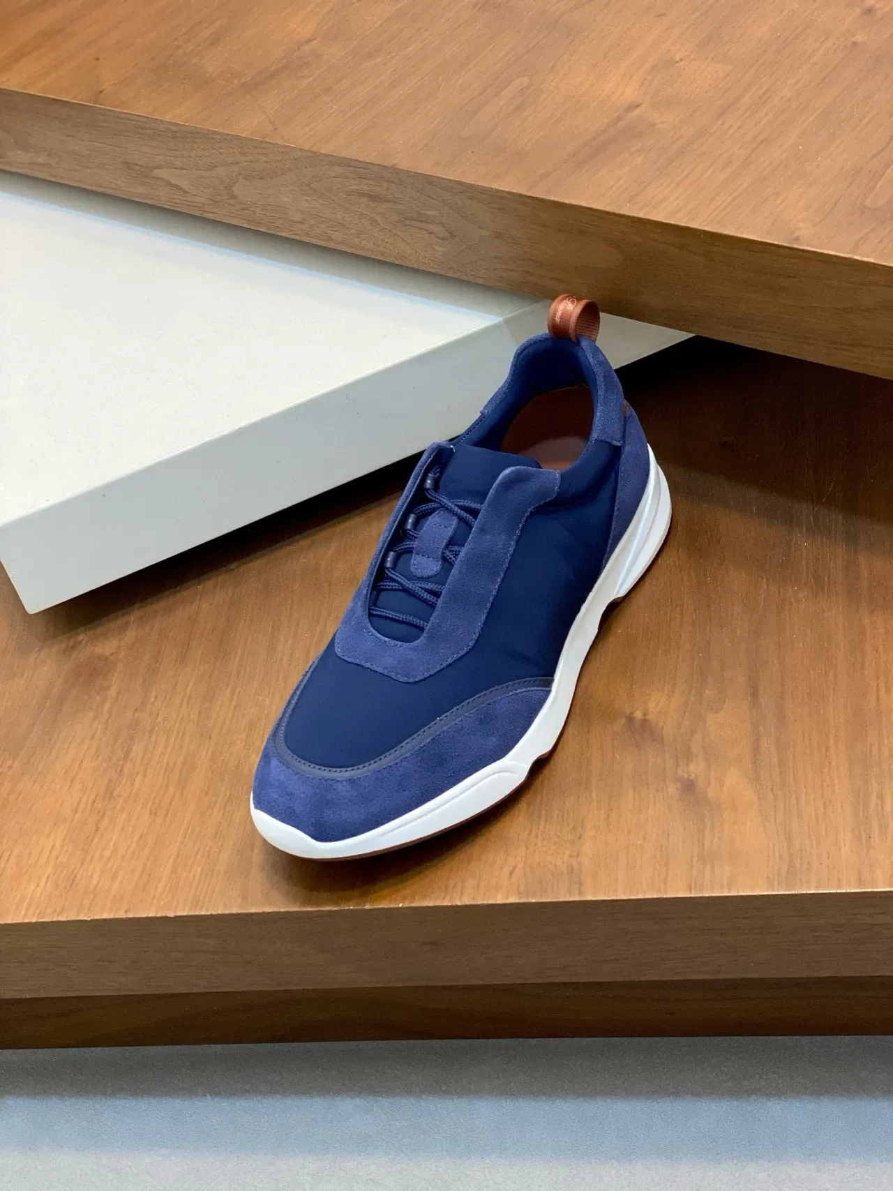 Loro Piana حذاء أنيق أزرق من الصوف والنايلون بدون لاسيه سلايب أون أسلوب حياة 6