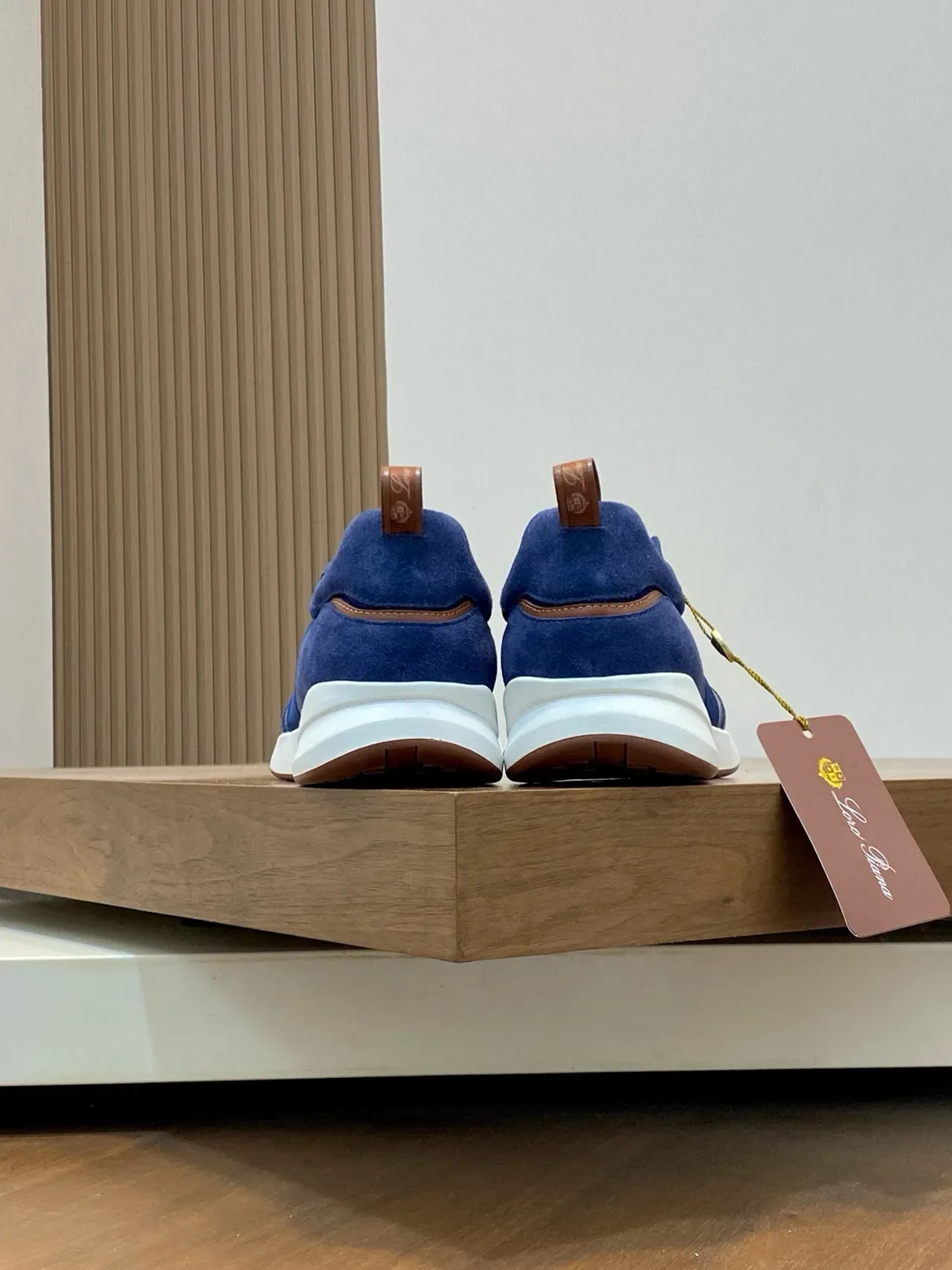 Loro Piana حذاء أنيق أزرق من الصوف والنايلون بدون لاسيه سلايب أون أسلوب حياة 8