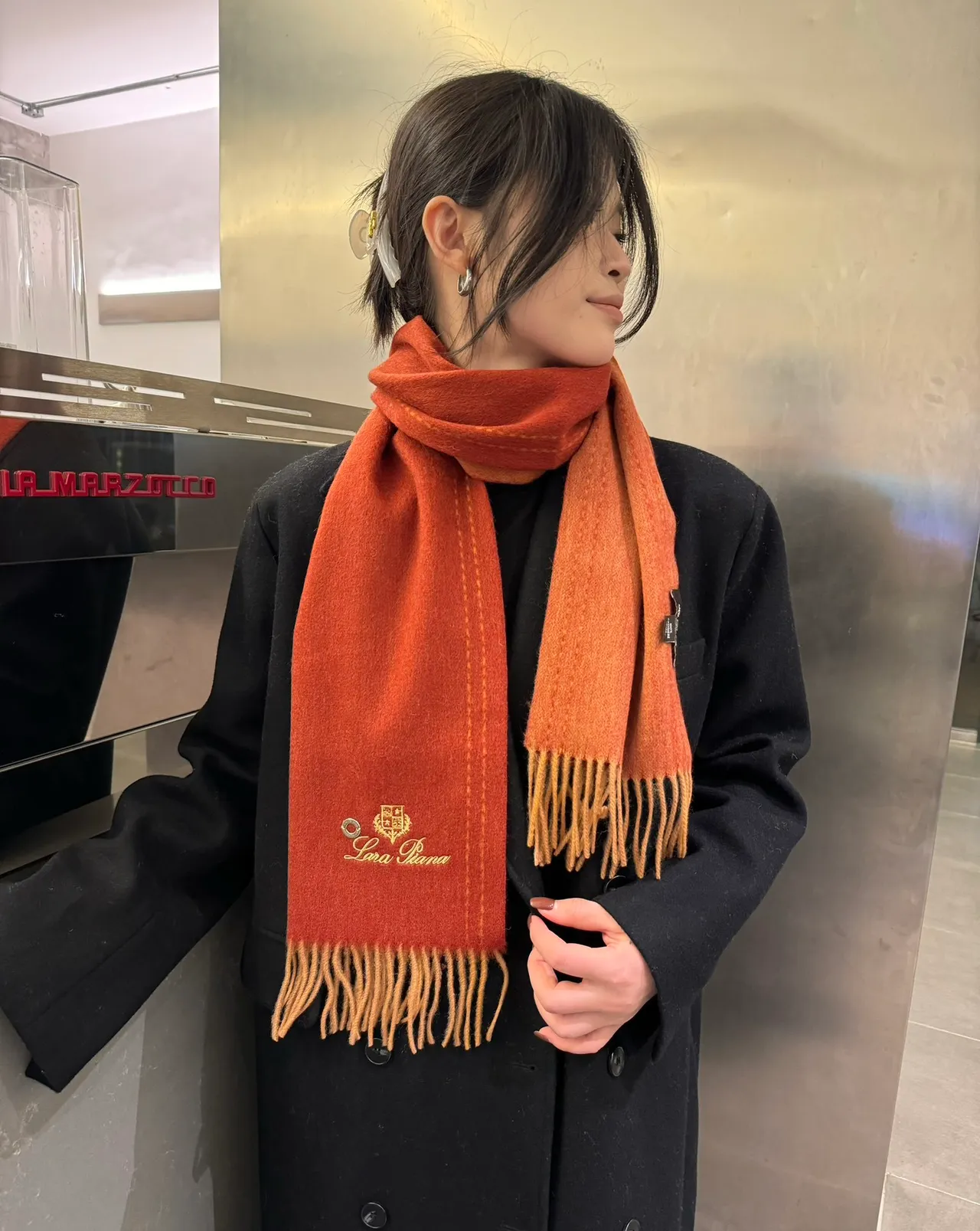 Loro Piana ক্রেস্ট ক্রোশড রাস্ট রেড ক্যাশমির স্কার্ফ 3
