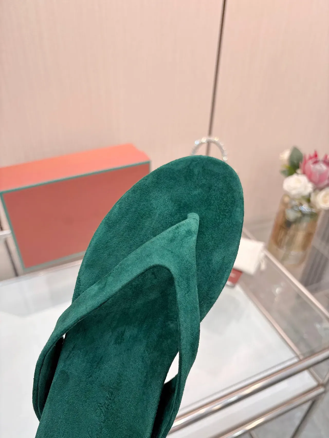 Loro Piana 绿色麂皮人字拖鞋 4