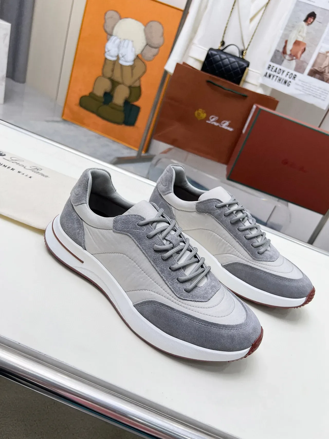 Loro Piana Summer Walk رمادي أبيض علوية جلد مخمل ونسيج تونالي حظر اللون أحذية نمط حياة 1
