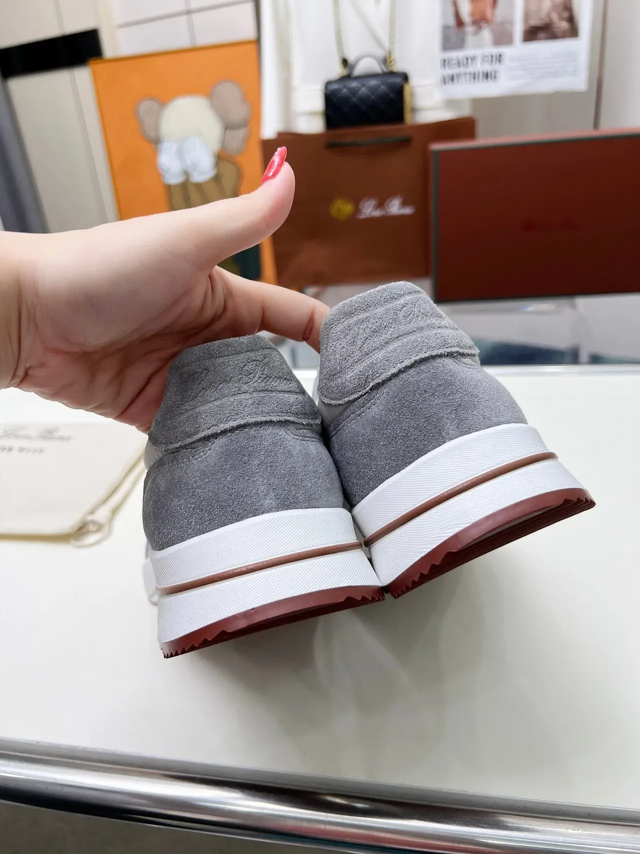 Loro Piana Summer Walk رمادي أبيض علوية جلد مخمل ونسيج تونالي حظر اللون أحذية نمط حياة 6