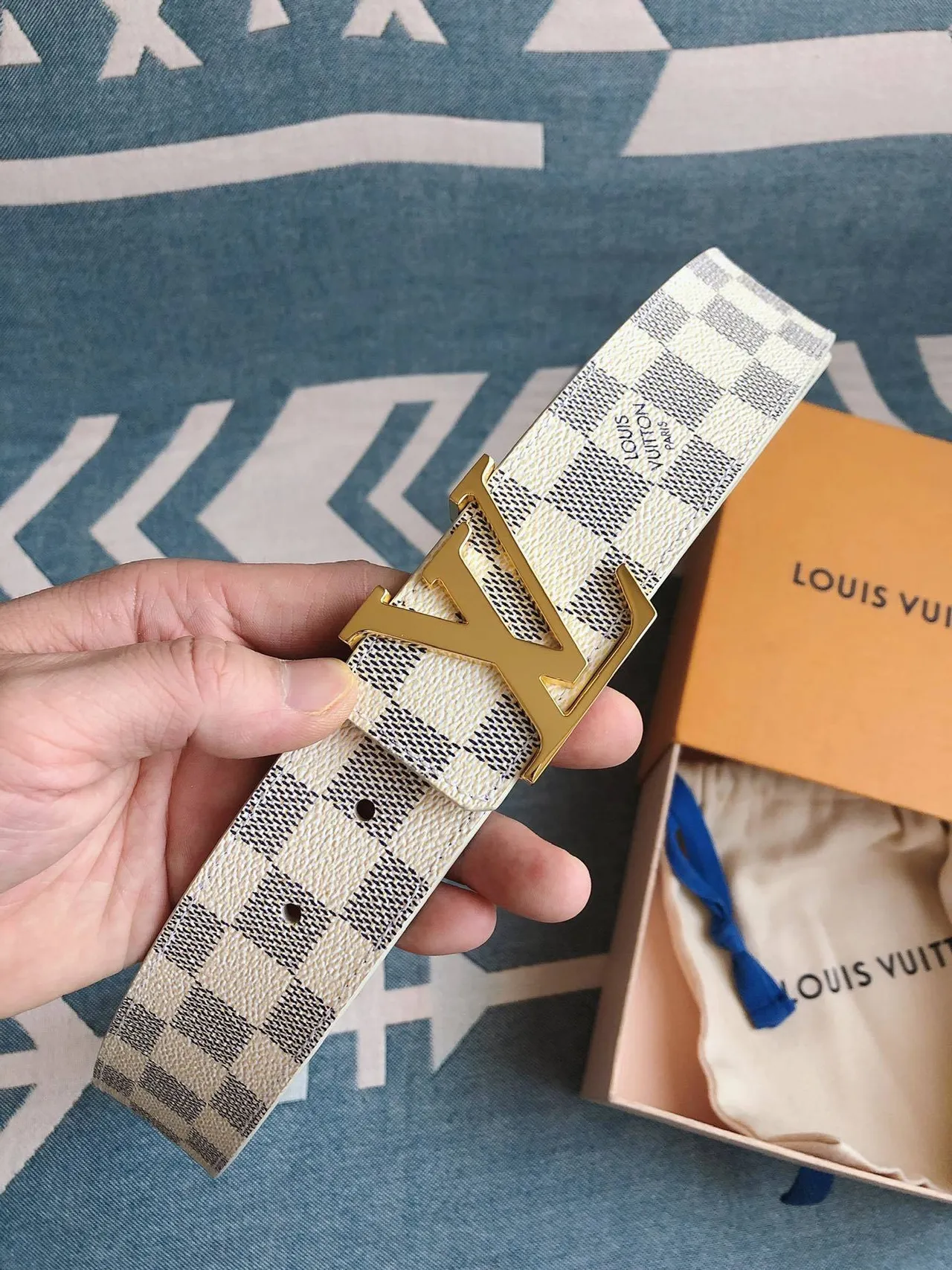 Louis Vuitton Cinto de couro Damier Azur Beige Navy Canvas fivela LV em dourado 3