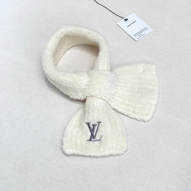 Louis Vuitton Beige Silver Plush Looped Knit Embroidered Monogram Scarve 6