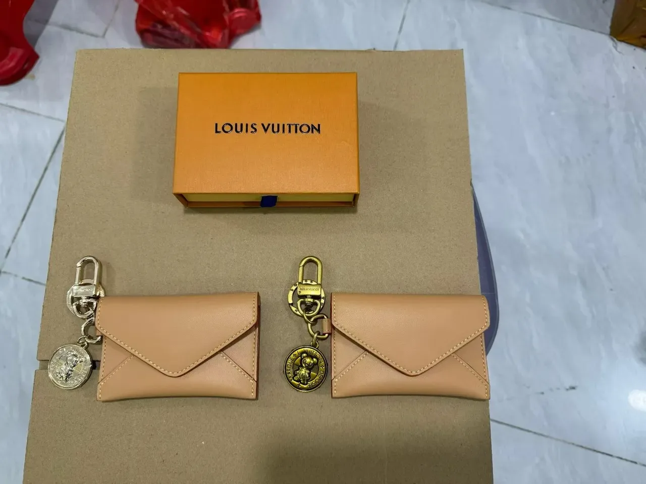 Louis Vuitton Beige Yellow Envelope-Flap Design Contrasting Stitching Coin Purse 2