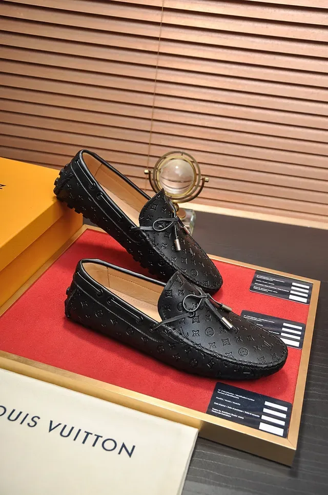 Louis Vuitton Black Beige Embossed Monogram Leather Tassel Toggle Loafer 5
