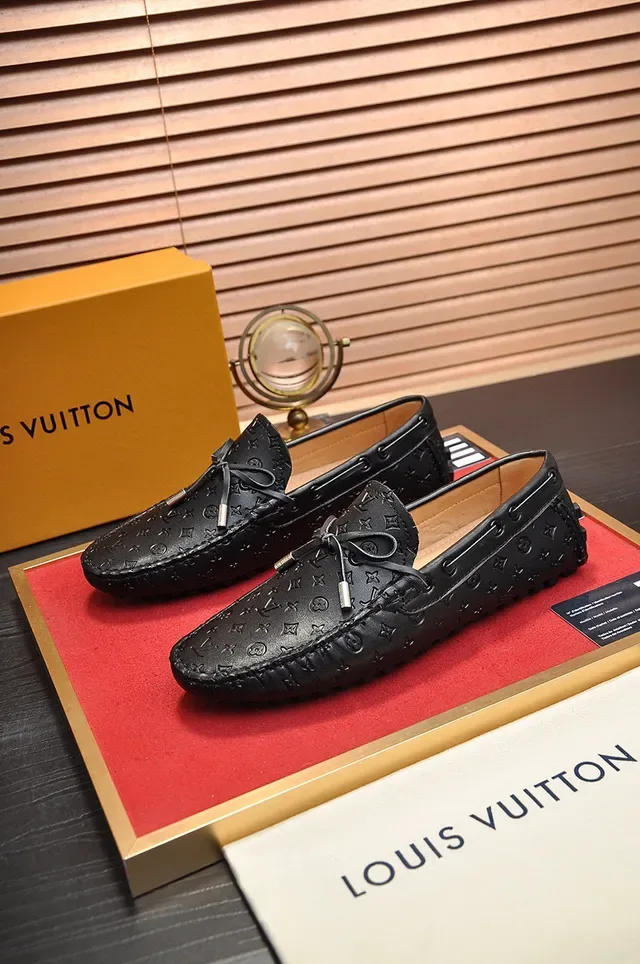 Louis Vuitton Black Beige Embossed Monogram Leather Tassel Toggle Loafer 7