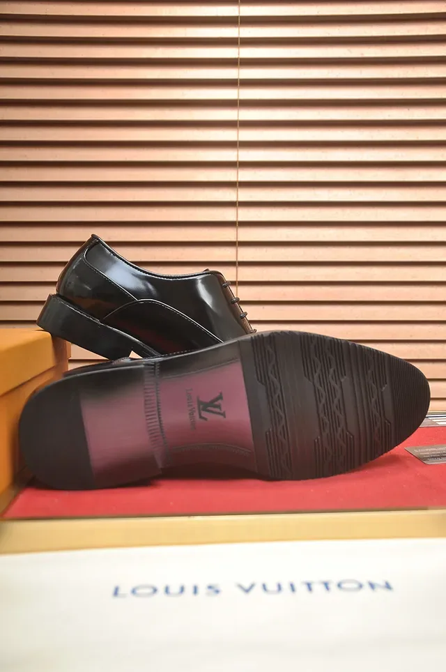 Louis Vuitton Chaussures Oxford Noires Brillantes à Bout Cap-Toe 3