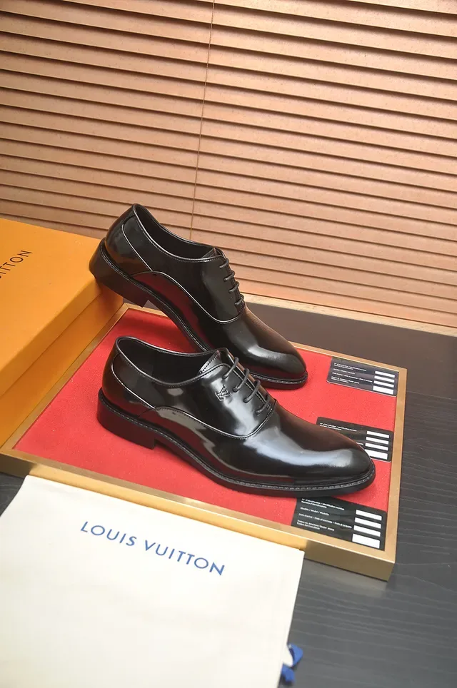 Louis Vuitton Chaussures Oxford Noires Brillantes à Bout Cap-Toe 4