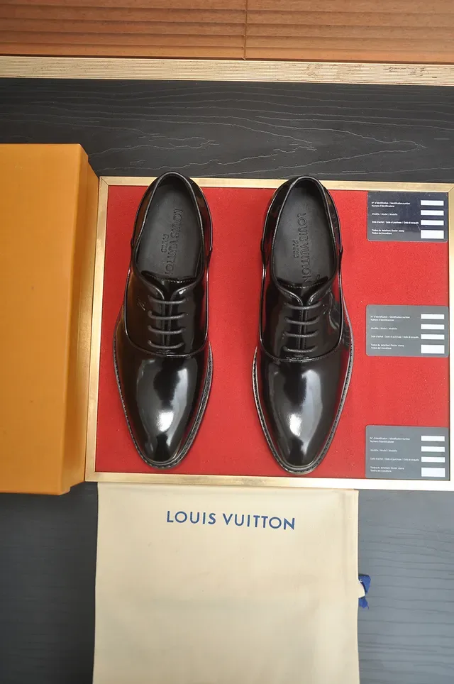 Louis Vuitton Chaussures Oxford Noires Brillantes à Bout Cap-Toe 5