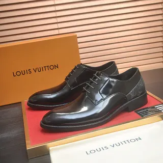 Louis Vuitton কালো পেটেন্ট ক্যাপ-টু অক্সফোর্ড জুতো