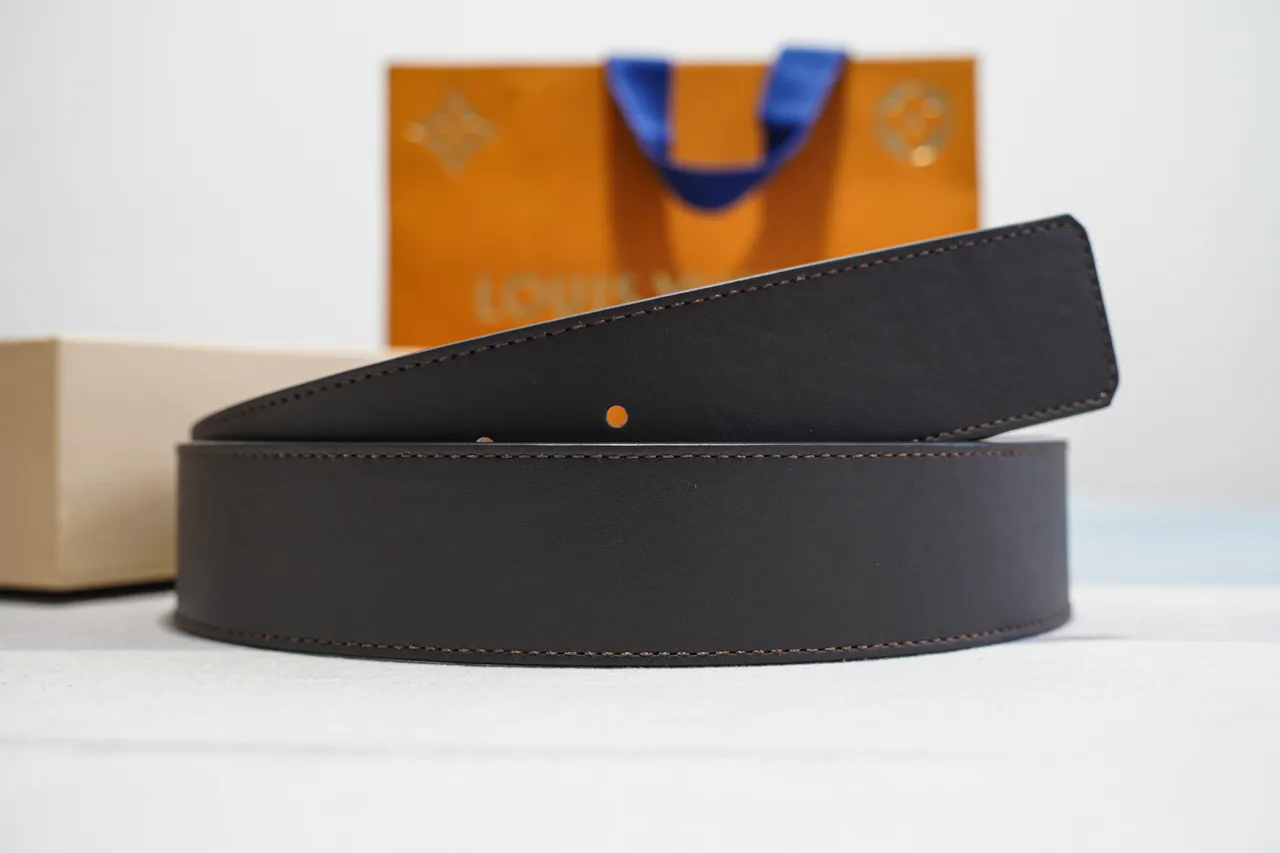 Louis Vuitton Black Silver Smooth Polished LV Buckle Leather Belt 8