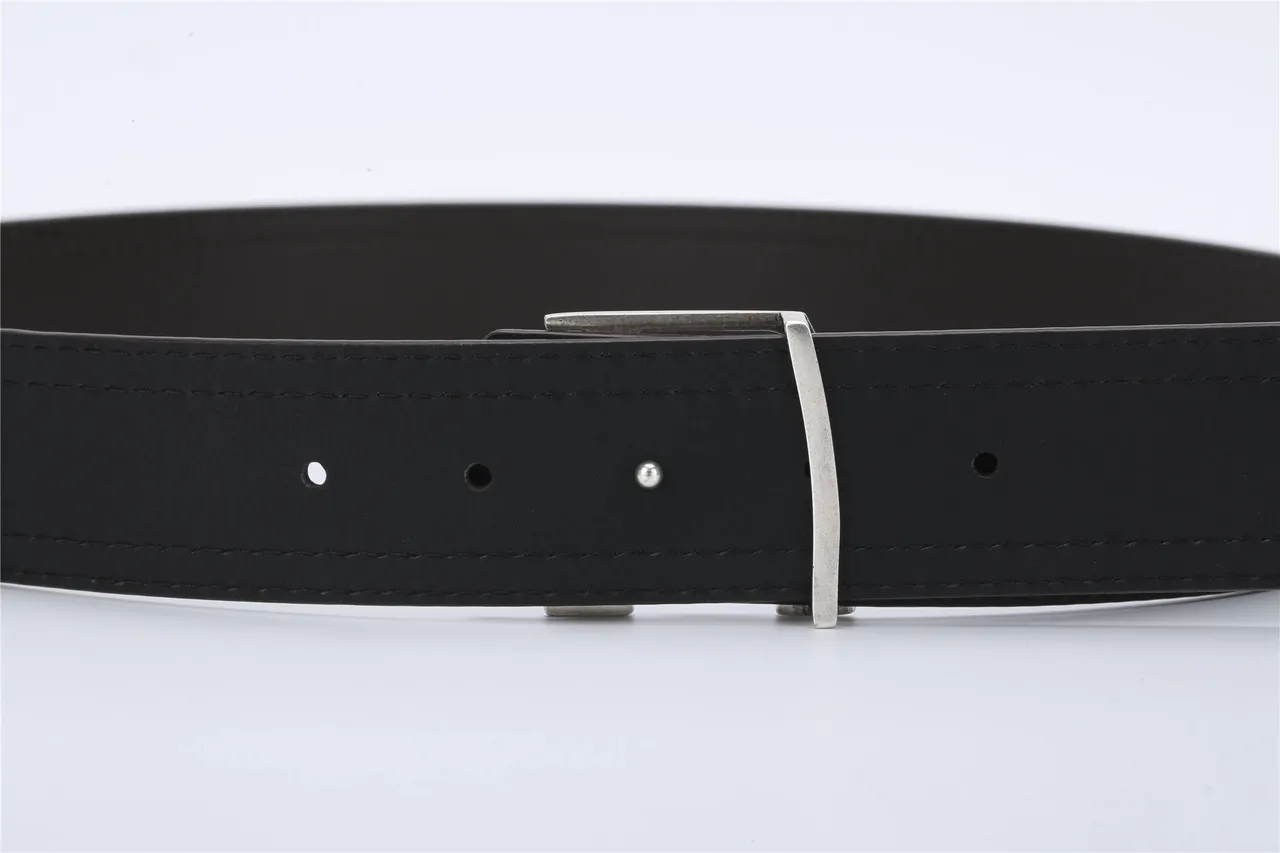 Louis Vuitton Noir Argent Grain texturé Entrelacé LV Monogramme Boucle Ceinture en cuir 3