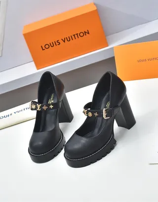 Louis Vuitton Black Star-Buckle Mary Jane Shoes 3