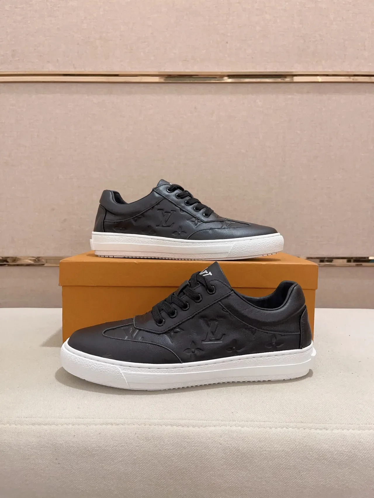 Louis Vuitton Black White Monogrammed Leather Low-Top Lifestyle Sneakers 7