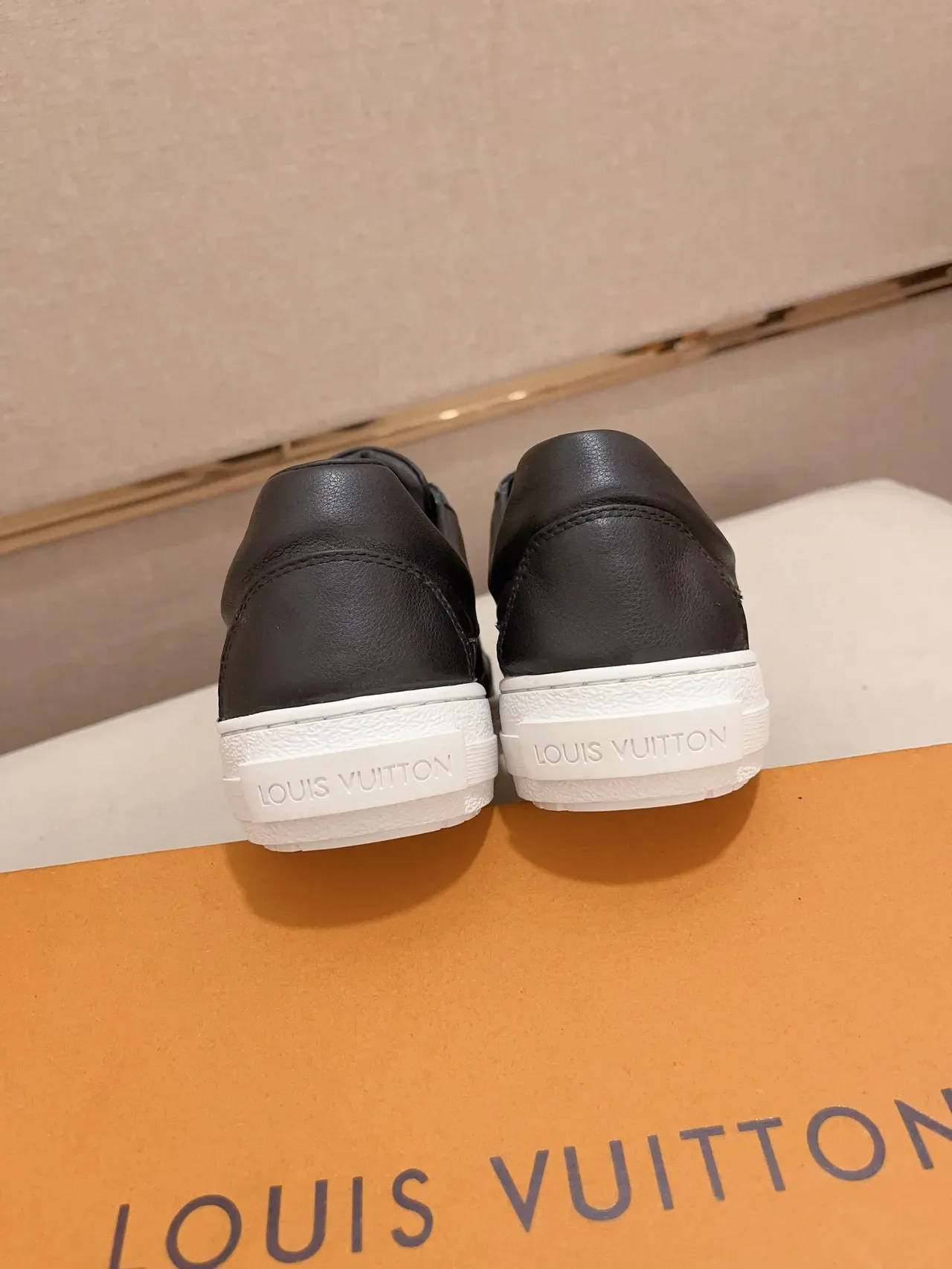 Louis Vuitton Black White Monogrammed Leather Low-Top Lifestyle Sneakers 8