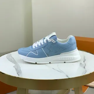 Louis Vuitton Sneakers Lifestyle Azul Blanco Perforadas Upper Monogram Overlay