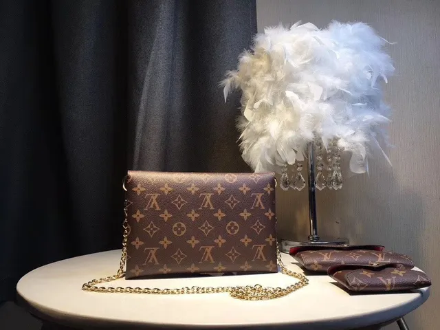 Louis Vuitton Sac à Chaîne avec Pochette Rabat Toile Monogramme Marron Doré 5