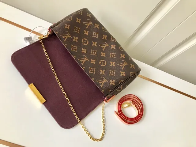 Bolsa de corrente Louis Vuitton marrom com dourado monograma lona recoberta fechamento de aba 5