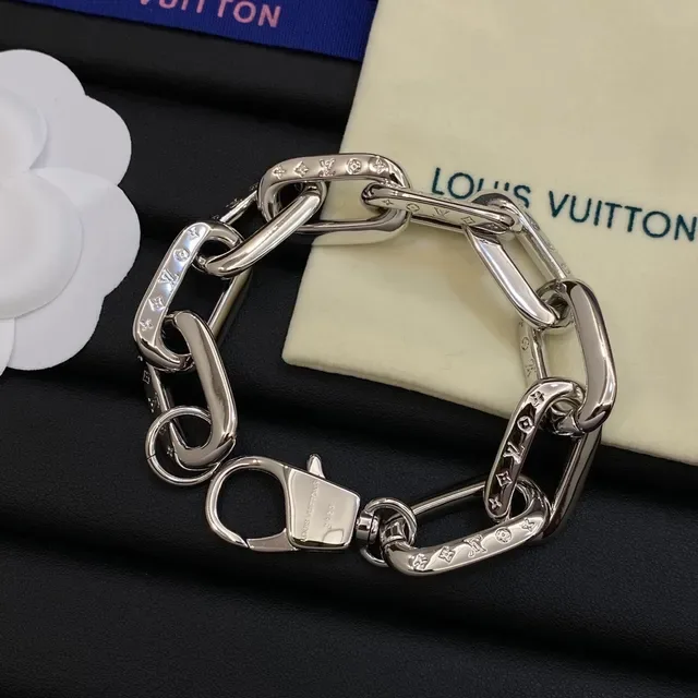 Bracelet Louis Vuitton Chaîne Camélia Argent Blanc Gros Maillon Oval Gravé Monogramme LV 2