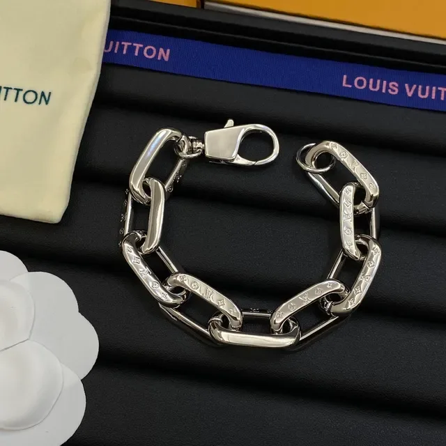 Bracelet Louis Vuitton Chaîne Camélia Argent Blanc Gros Maillon Oval Gravé Monogramme LV 3