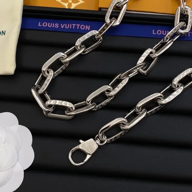 Bracelet Louis Vuitton Chaîne Camélia Argent Blanc Gros Maillon Oval Gravé Monogramme LV 6