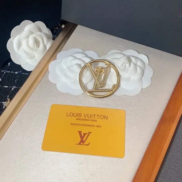 Louis Vuitton Camellia LV Monogram Gold-Tone Brooch 8
