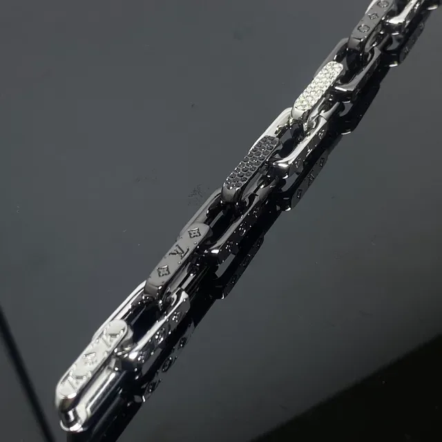 Louis Vuitton Chain Reaction Pulseira Prata Monograma Pavé 3