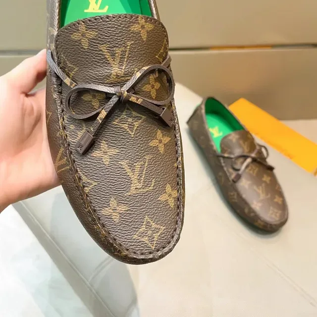 Louis Vuitton Driver 棕绿 Monogram Canvas 蝴蝶结细节 乐福鞋 5