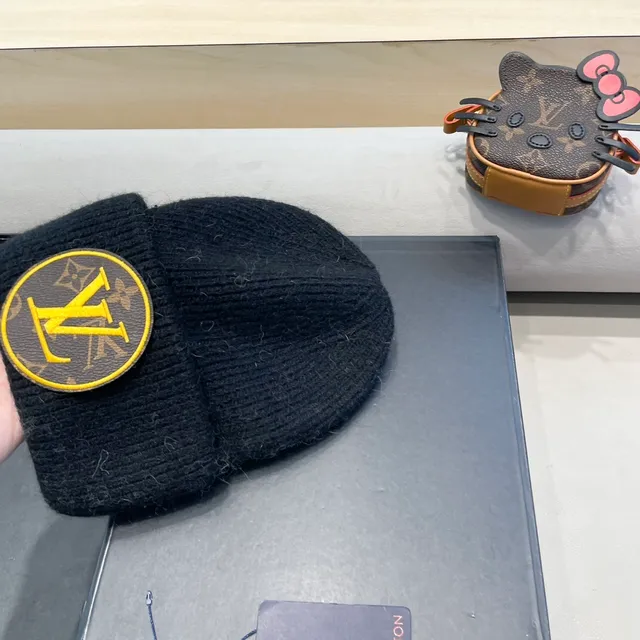 路易威登刺绣花押黑色针织贝尼帽 7