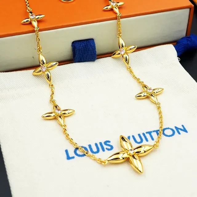 Louis Vuitton Fleur Or Rose Chaîne Motifs à Quatre Pétales Collier 7