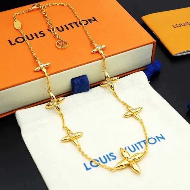 Louis Vuitton Fleur Or Rose Chaîne Motifs à Quatre Pétales Collier 9
