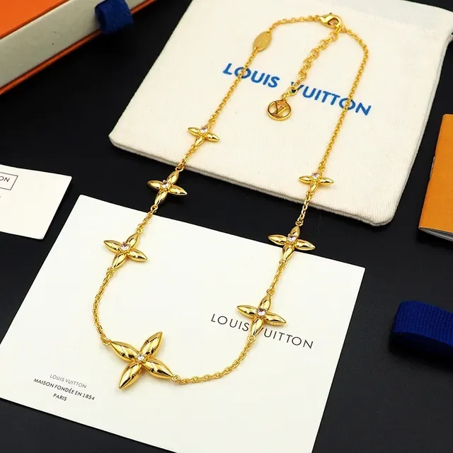 Louis Vuitton Fleur Or Rose Chaîne Motifs à Quatre Pétales Collier 10