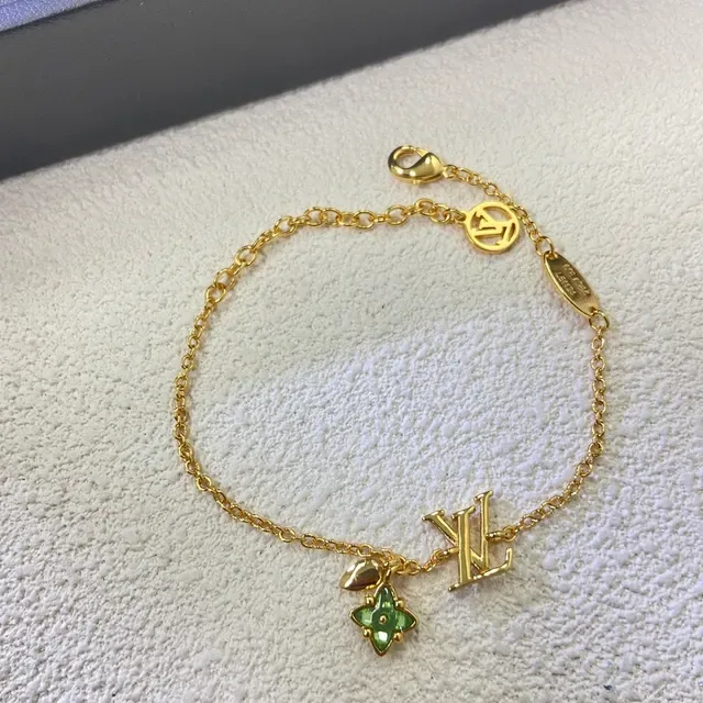 Colar Louis Vuitton Flor Monograma Ouro Prata Charm 3
