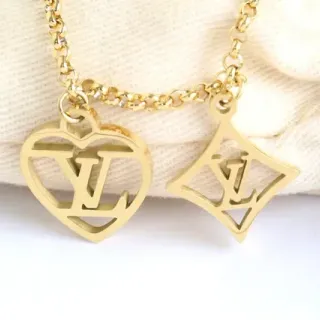Colar Louis Vuitton Dourado Bege Monograma Cortado